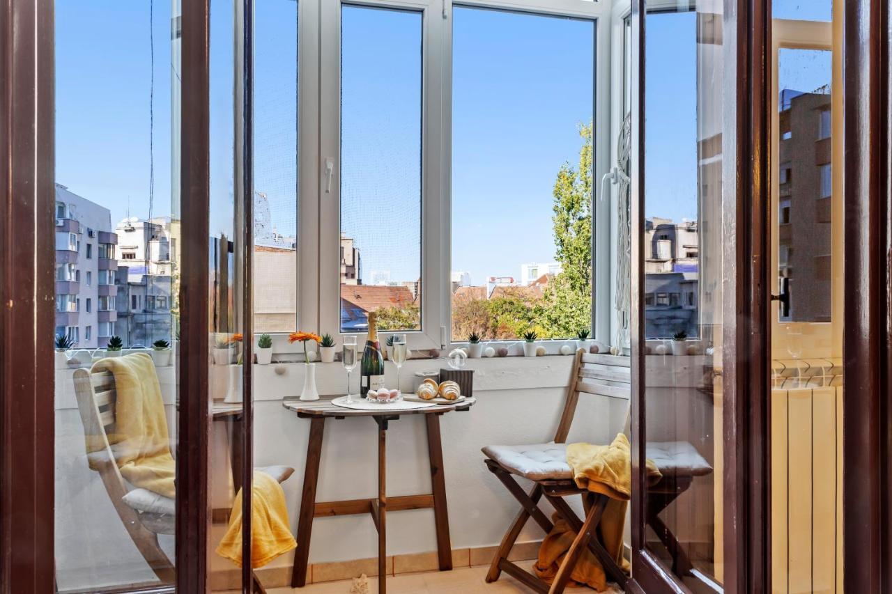 City Vibes Apartment Bucarest Esterno foto