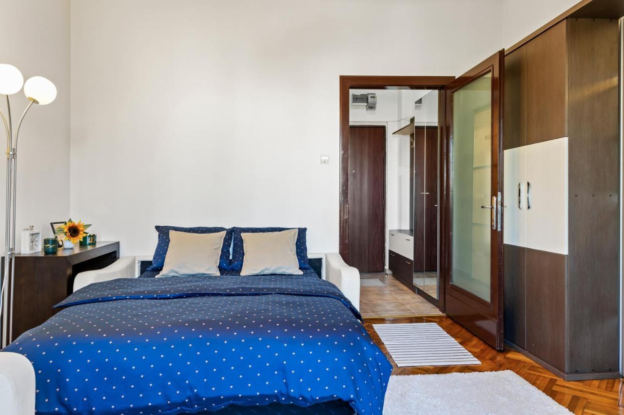 City Vibes Apartment Bucarest Esterno foto